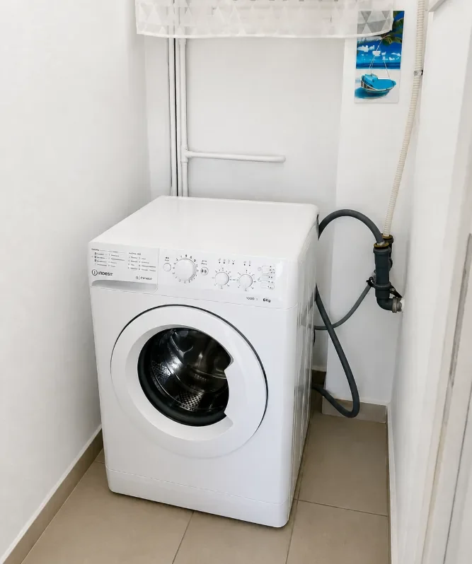 Buanderie intégrée avec lave-linge